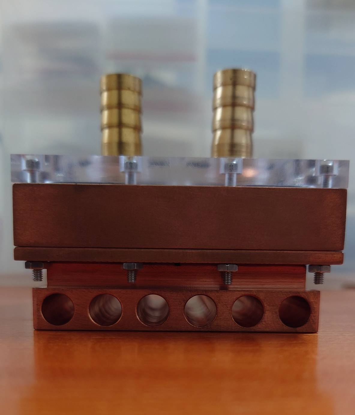 Heat source and liquid-cooling fixture used for high-power hardware prototype thermal validation